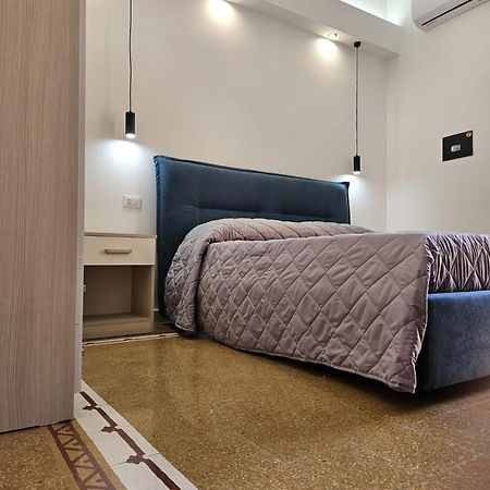 La Casa Di Nina Panzió Palermo Kültér fotó
